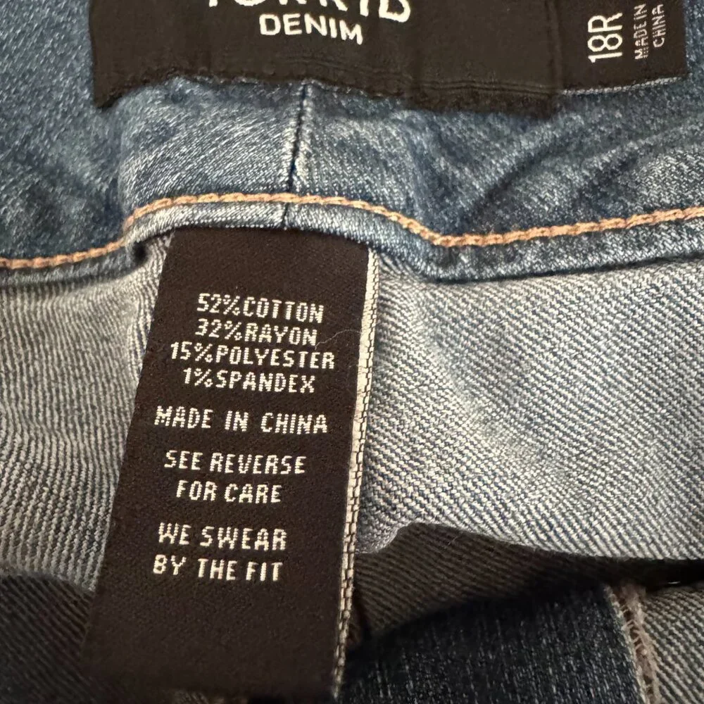 Torrid Medium Rinse Denim 5-Pocket Look Jegging Size 18R